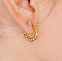 Load image into Gallery viewer, Rope Huggie Earrings

