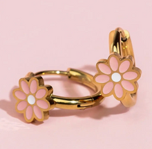 Load image into Gallery viewer, Peach Daisy Hypoallergic Huggies
