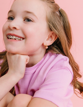 Load image into Gallery viewer, Peach Daisy Hypoallergic Huggies
