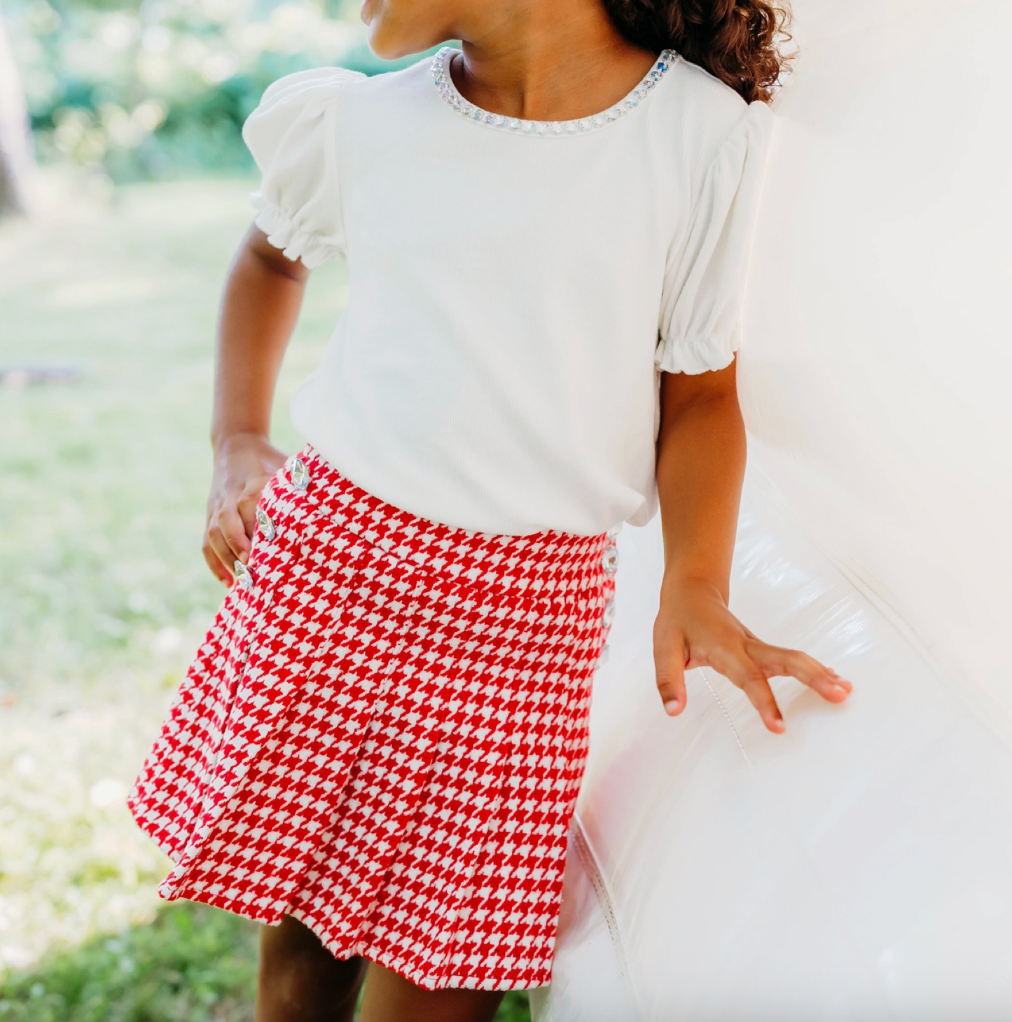 Red and White Houndstooth Gem Button Pleat Skirt (Preorder)