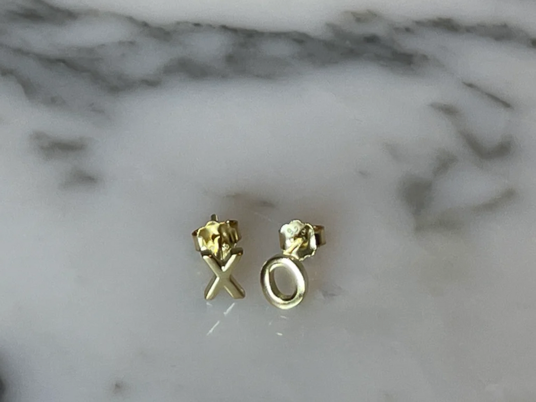 XO Yellow gold Earrings